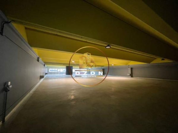 Tirane, jepet me qera magazine Kati 0, 1.800 m² 7.200 Euro (KASHAR)