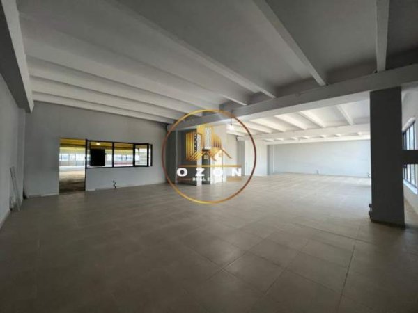 Tirane, jepet me qera magazine Kati 0, 1.800 m² 7.200 Euro (KASHAR)