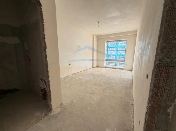 Tirane, shitet apartament 2+1 Kati 3, 102 m² 183.600 € (Martaniteti i ri)