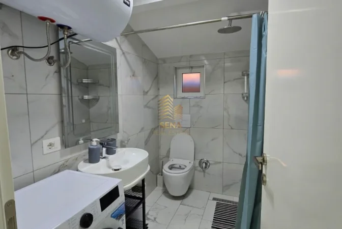 Tirane, jepet me qera apartament 2+1 Kati 4, 80 m² 600 € (Rruga e Durresit)