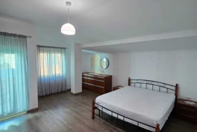 Tirane, jepet me qera apartament 2+1 Kati 4, 80 m² 600 € (Rruga e Durresit)