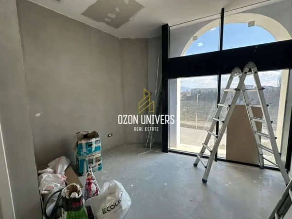 Tirane, jepet me qera ambjent biznesi Kati 1, 40 m² 400 € (River Residence, Astir)