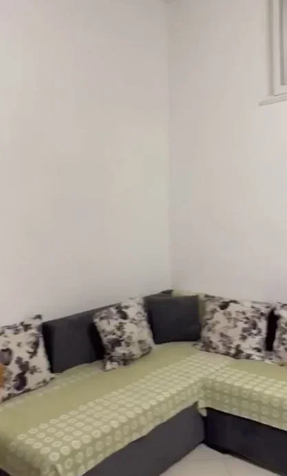 Tirane, jepet me qera shtepi 1+1 Kati 1, 65 m² 400 € (Kopeshti Zoologjik)
