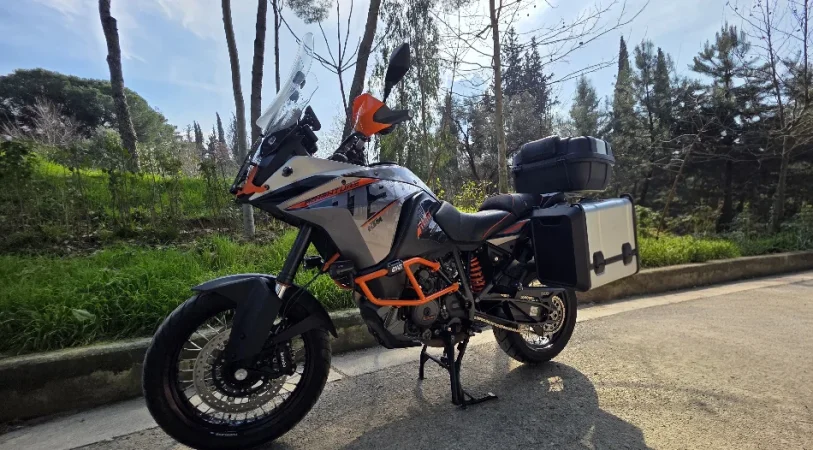 Tirane, shes Tourer KTM 1190 Adventure 2016 ABS , gri metalizato 31.000 km 11.000 €