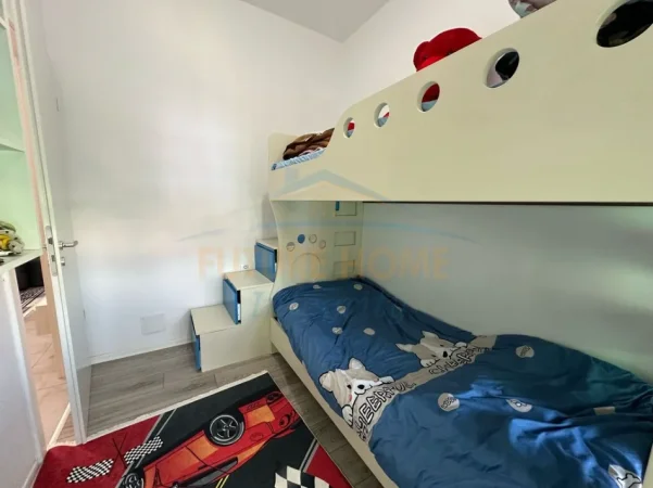 MUNDESI KREDITIMI Tirane, shitet apartament 2+1 Kati 5, 72 m² 140.000 € (KOMPLEKSI MANGALEM ALI DEM)