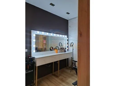 Tirane, jepet me qera ambjent biznesi Kati 1, 54 m² 700 € (Rruga Xhanfize Keko)