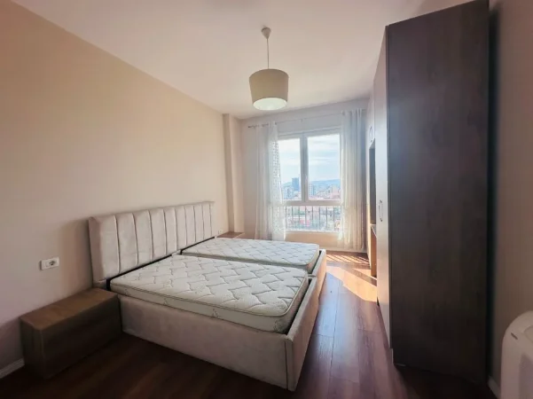 Tirane, jepet me qera apartament 2+1+Ballkon Kati 6, 90 m² 600 € 