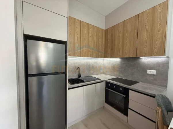 Tirane, jepet me qera apartament 1+1 Kati 2, 60 m² 420 € (Univers City)