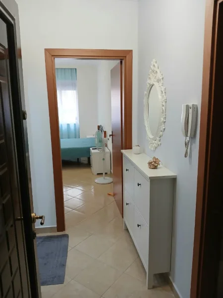 Tirane, jepet me qera apartament 2+1+Ballkon Kati 2, 97 m² 500 € 