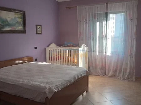 Qera, Apartament 3+1, Ali Demi, Tiranë. AREA65800