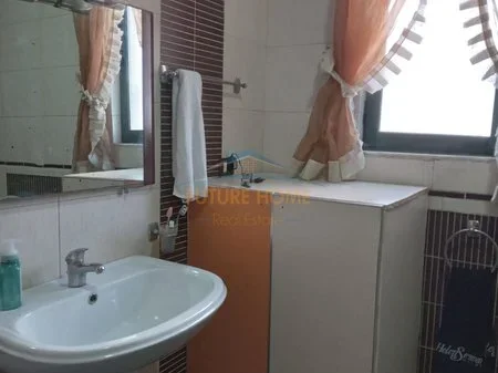 Qera, Apartament 3+1, Ali Demi, Tiranë. AREA65800