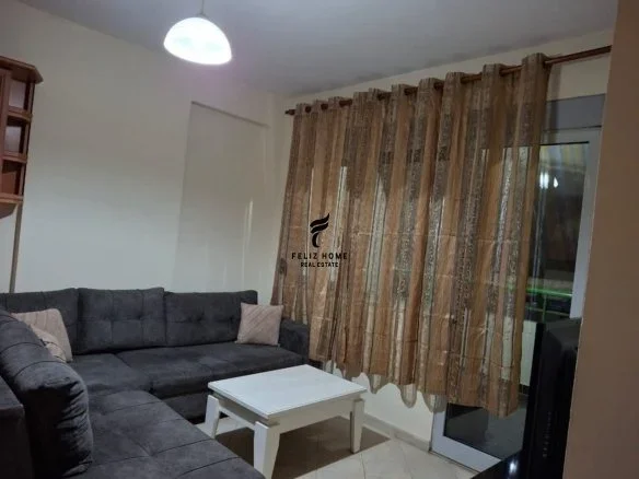 Tirane, jepet me qera apartament 1+1+Ballkon Kati 6, 70 m² 450 € (RRUGA E DIBRES)