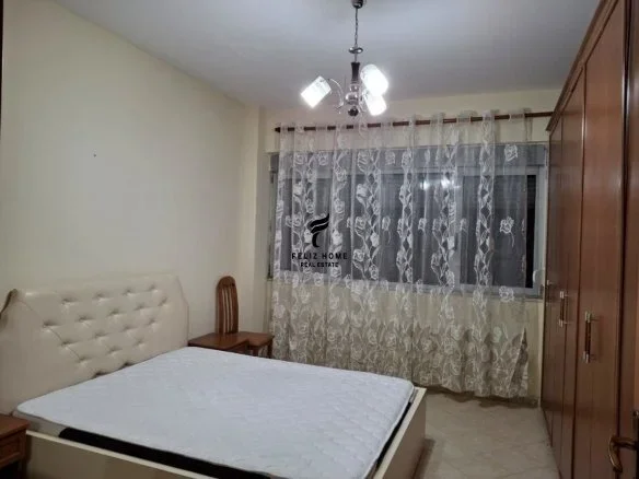 Tirane, jepet me qera apartament 1+1+Ballkon Kati 6, 70 m² 450 € (RRUGA E DIBRES)