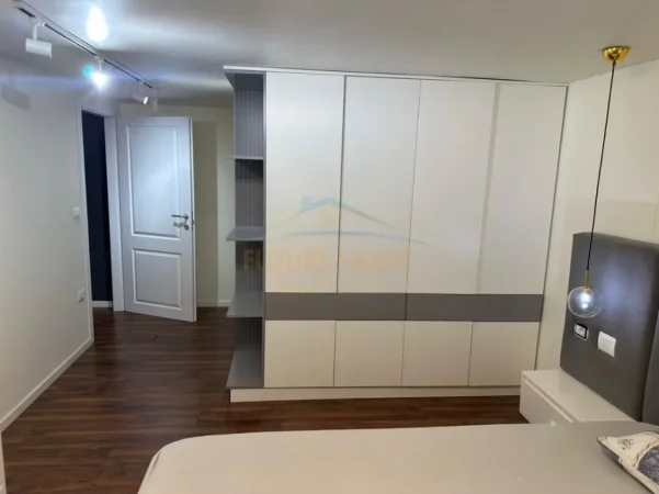 Tirane, shitet apartament duplex Dublex Kati 0, 115 m² 170.000 € (Fresk siper Hotel Imperium.)