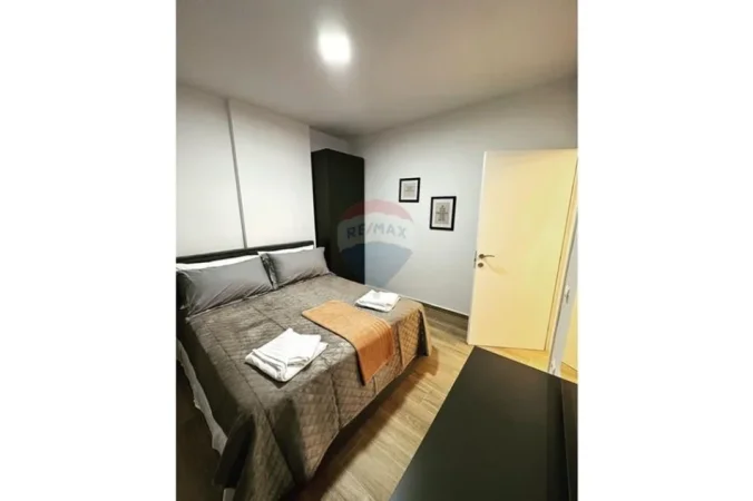 Vlore - Lungomare, jepet me qera apartament 1+1 Kati 2, 65 m² 400 € (Rruga Dhimitër Konomi, Vlore)