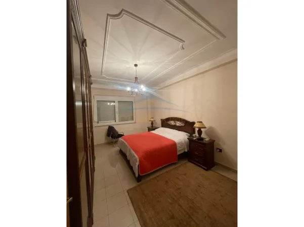 Tirane, jepet me qera apartament 2+1 Kati 6, 116 m² 1.200 € (Bllok)