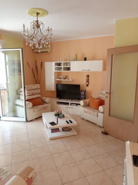 Durres, shes apartament 2+1+Aneks+Ballkon Kati 5, 105 m² (Rruga Taulantia)