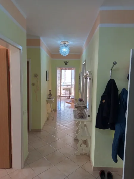 Durres, shes apartament 2+1+Aneks+Ballkon Kati 5, 105 m² (Rruga Taulantia)