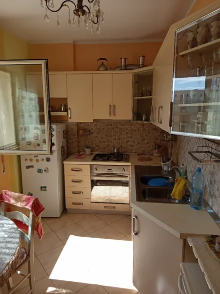 Durres, shes apartament 2+1+Aneks+Ballkon Kati 5, 105 m² (Rruga Taulantia)