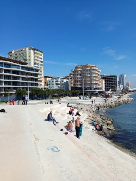 Durres, shes apartament 2+1+Aneks+Ballkon Kati 5, 105 m² (Rruga Taulantia)
