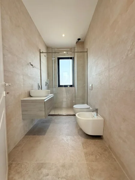 Tirane, shitet Vile 3 Katshe Kati 0, 330 m² 980.000 € (TEG)