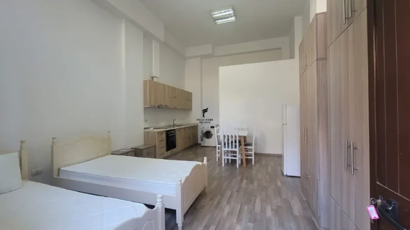 Tirane, jepet me qera garsonier Kati 1, 46 m² 450 € (BRRYLI)