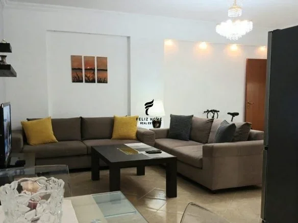 Tirane, jepet me qera apartament 2+1 Kati 2, 90 m² 520 € (FRESKU)