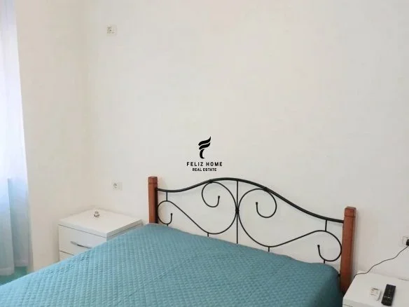 Tirane, jepet me qera apartament 2+1 Kati 2, 90 m² 520 € (FRESKU)