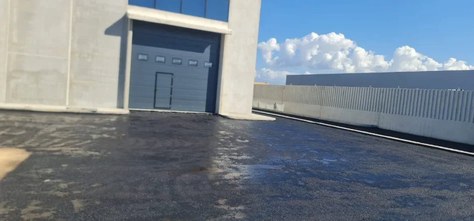 Durres, shitet magazine , 2.400 m² 2.500.000 € (Porto Romano)