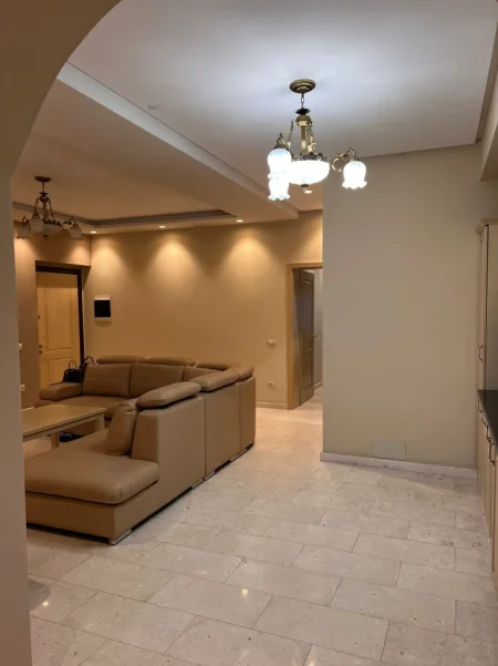 🏠 Jepet me Qera Apt. 1+1 (📍Bllok Kinema Agimi )🔥 Super vendndodhje Hera e parë me qera ✨️ 750€ Muaji 💶