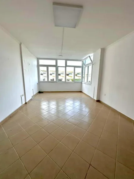 Durres, shitet apartament 2+1 Kati 5, 110 m² 190.000 € (Shkembi i Kavajes)