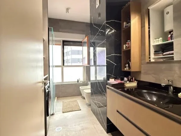 Tirane, shitet apartament 2+1 , 115 m² 185.000 € 