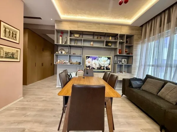 Tirane, shitet apartament 2+1 , 115 m² 185.000 € 