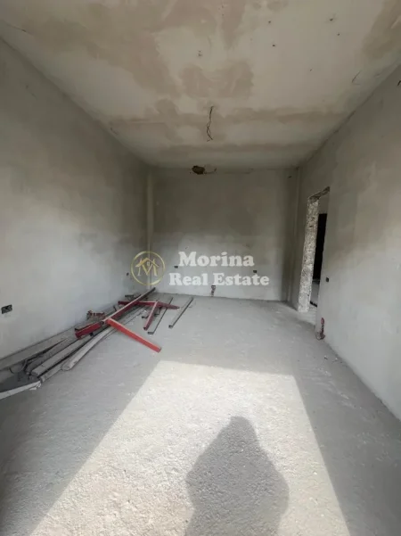 Tirane, shitet Vile 2 Katshe Kati 2, 203 m² 350.000 € (5 Maji)