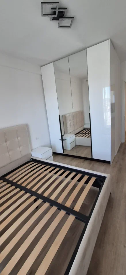 Tirane, jepet me qera apartament 2+1 Kati 6, 75 m² 600 € (UNIVERS CITY)
