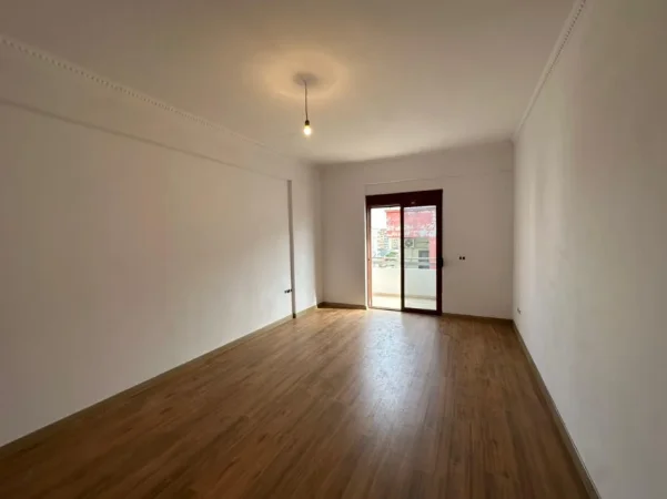 shitet apartament 1+1 Kati 5, 75 m² 85.000 € (Pranë Pelikanit, Plazh)