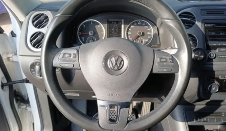 Durres, shes makine Volkswagen Nafte, e bardhë automatik Klima 110.000 km 4.215 €