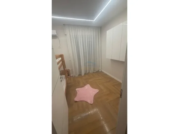 JEPET ME QERA APARTAMENT 2+1+POST PARKIMI , QENDER, RRUGA QEMAL STAFA