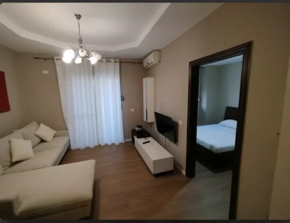 Tirane, jepet me qera apartament 1+1 Kati 4, 68 m² 450 € (YZBERISHT)