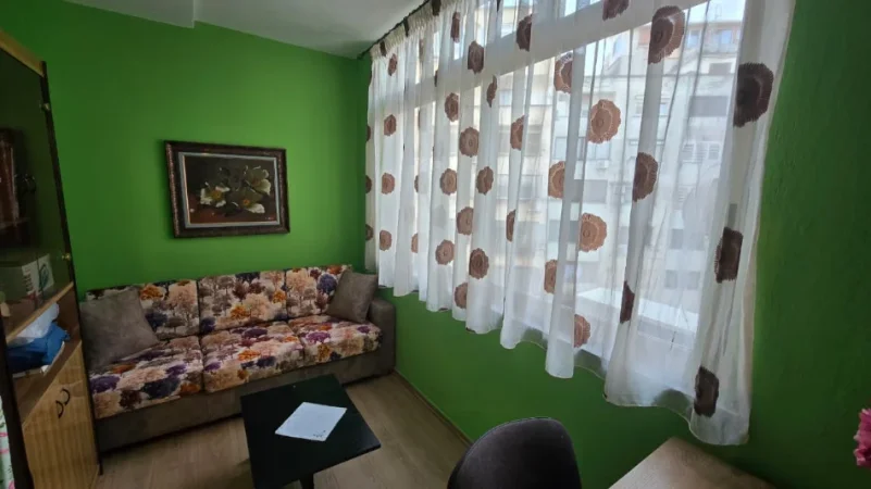 Tirane, jepet me qera apartament 2+1 Kati 3, 92 m² 1.000 € (Blloku)