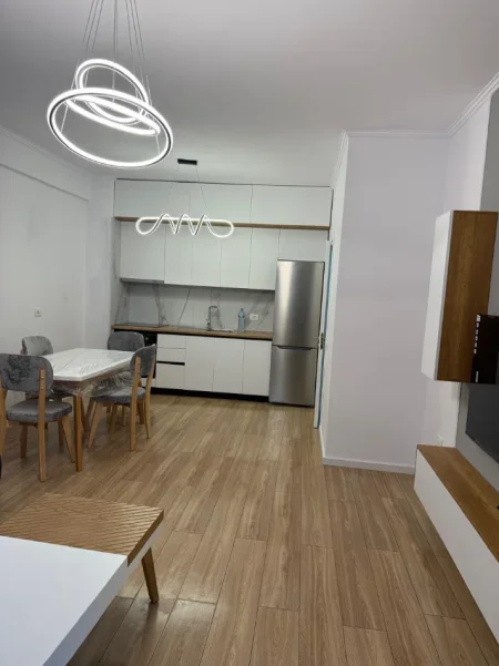 Tirane, shes apartament 1+1 Kati 5, 67 m² 105.000 € (Astir)