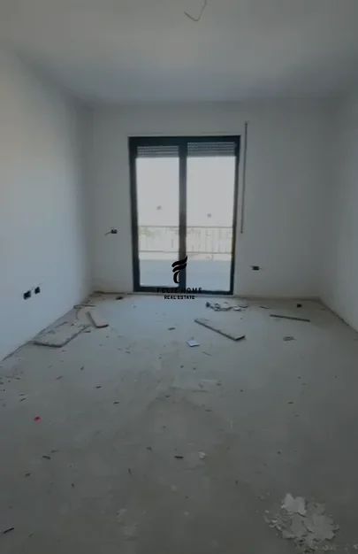 Tirane, shitet apartament 1+1 Kati 4, 73 m² 150.000 € (RRUGA E DIBRES)