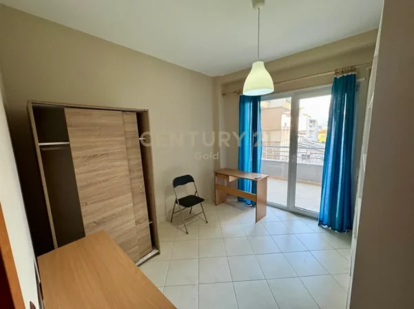 Tirane, jap me qera apartament 2+1 Kati 1, 100 m² 500 € (Kodra e Diellit)