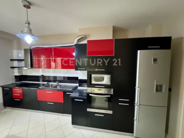 Tirane, jap me qera apartament 2+1 Kati 1, 100 m² 500 € (Kodra e Diellit)