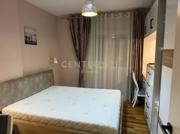 Tirane, jap me qera apartament 2+1 Kati 1, 80 m² 785 € (Stacioni i trenit)