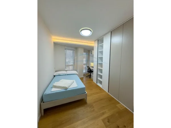 Tirane, shitet apartament 3+1 Kati 11, 138 m² 350.200 € (Kompleksi kontakt,, 21 Dhjetori)