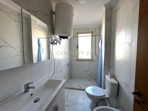 Tirane, jap me qera apartament 2+1 Kati 5, 100 m² 500 € (Astir)