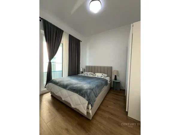 Tirane, jap me qera apartament 1+1 Kati 6, 50 m² 450 € (Ali Demi)