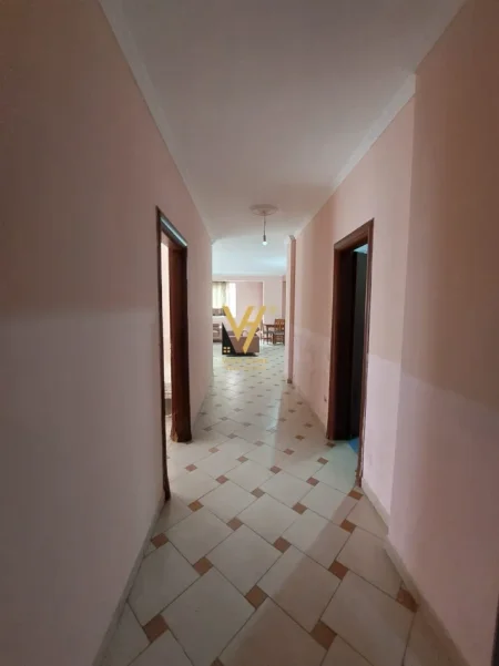 Tirane, jepet me qera apartament 1+1+Ballkon Kati 3, 106 m² 420 € (ASTIR)