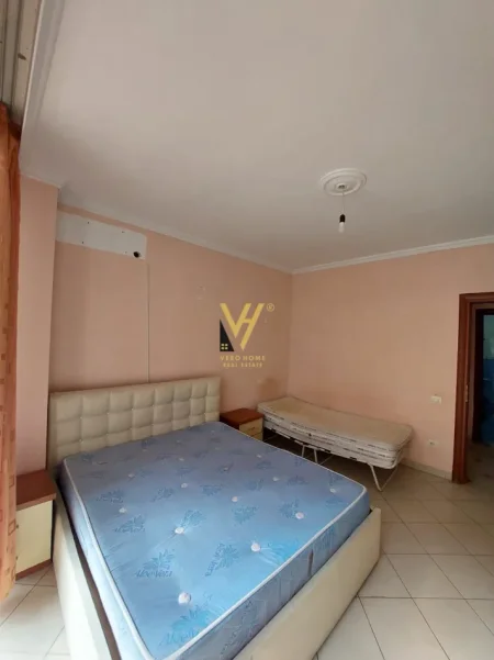 Tirane, jepet me qera apartament 1+1+Ballkon Kati 3, 106 m² 420 € (ASTIR)